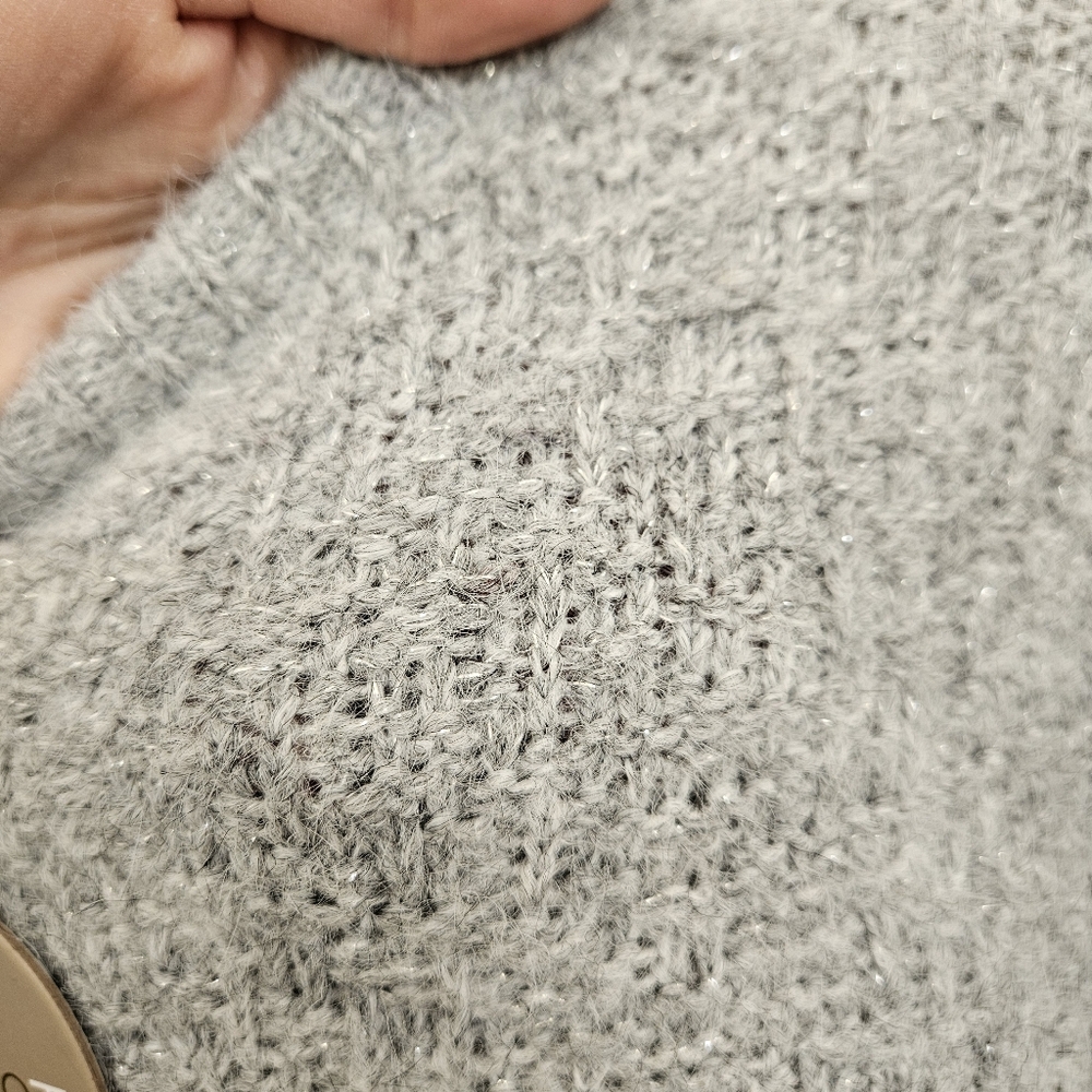 Bow Back Lurex Fuzzy sweater - Picture 6 of 9